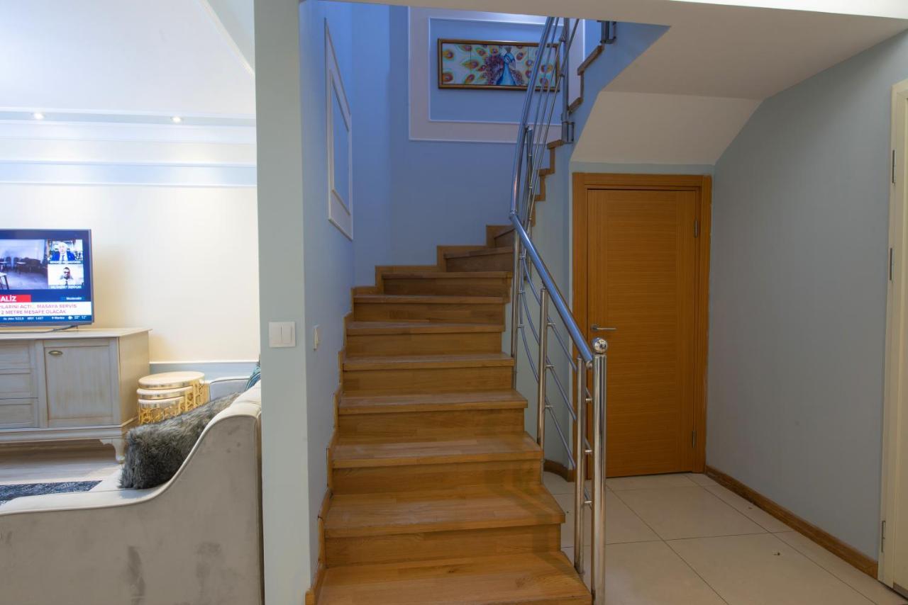 Three Bedroom Duplex With Large Terrace